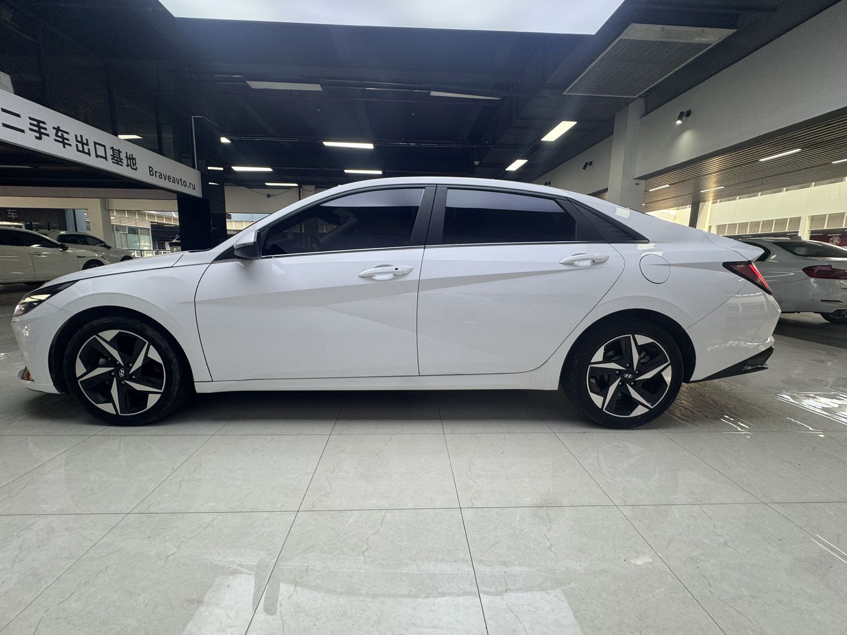 2022 Elantra Premium