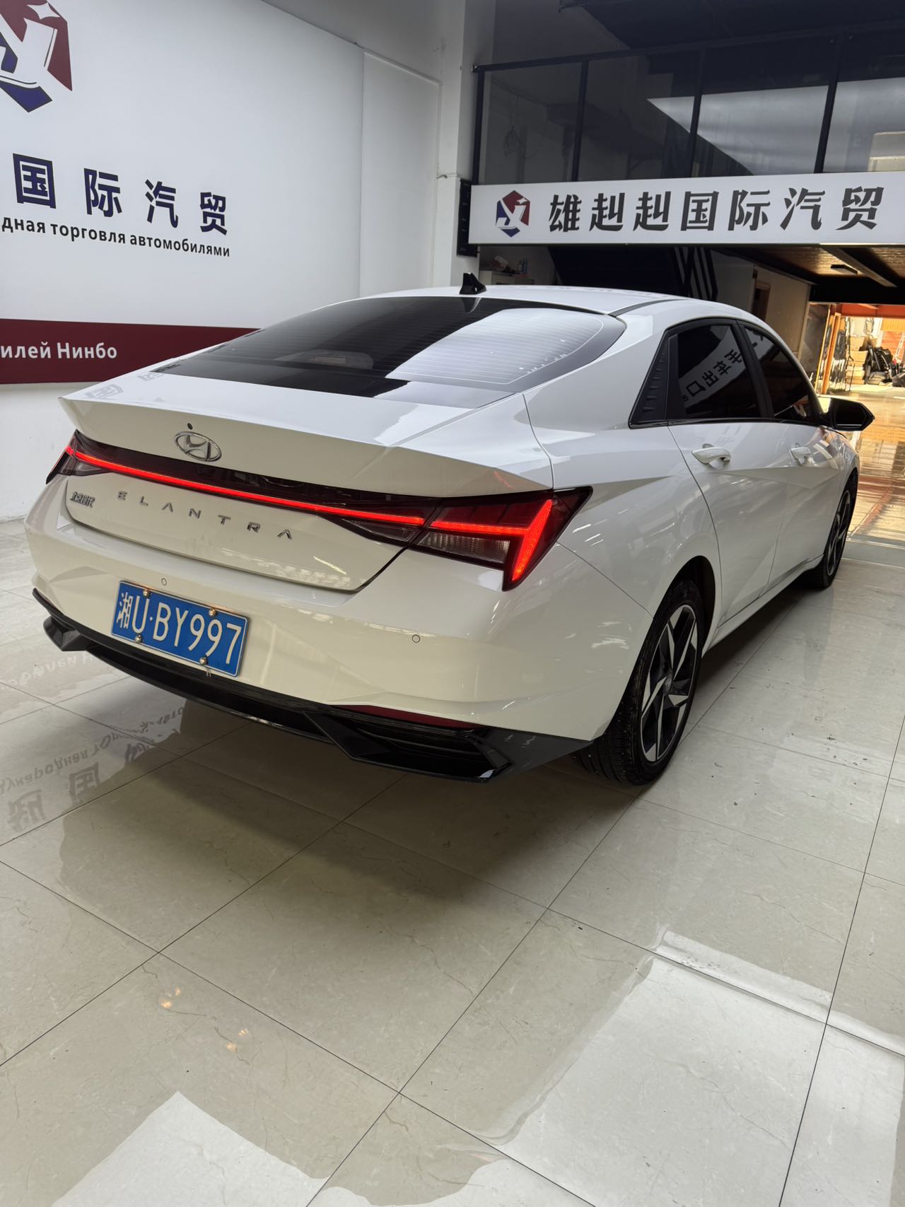 2022 Elantra Premium