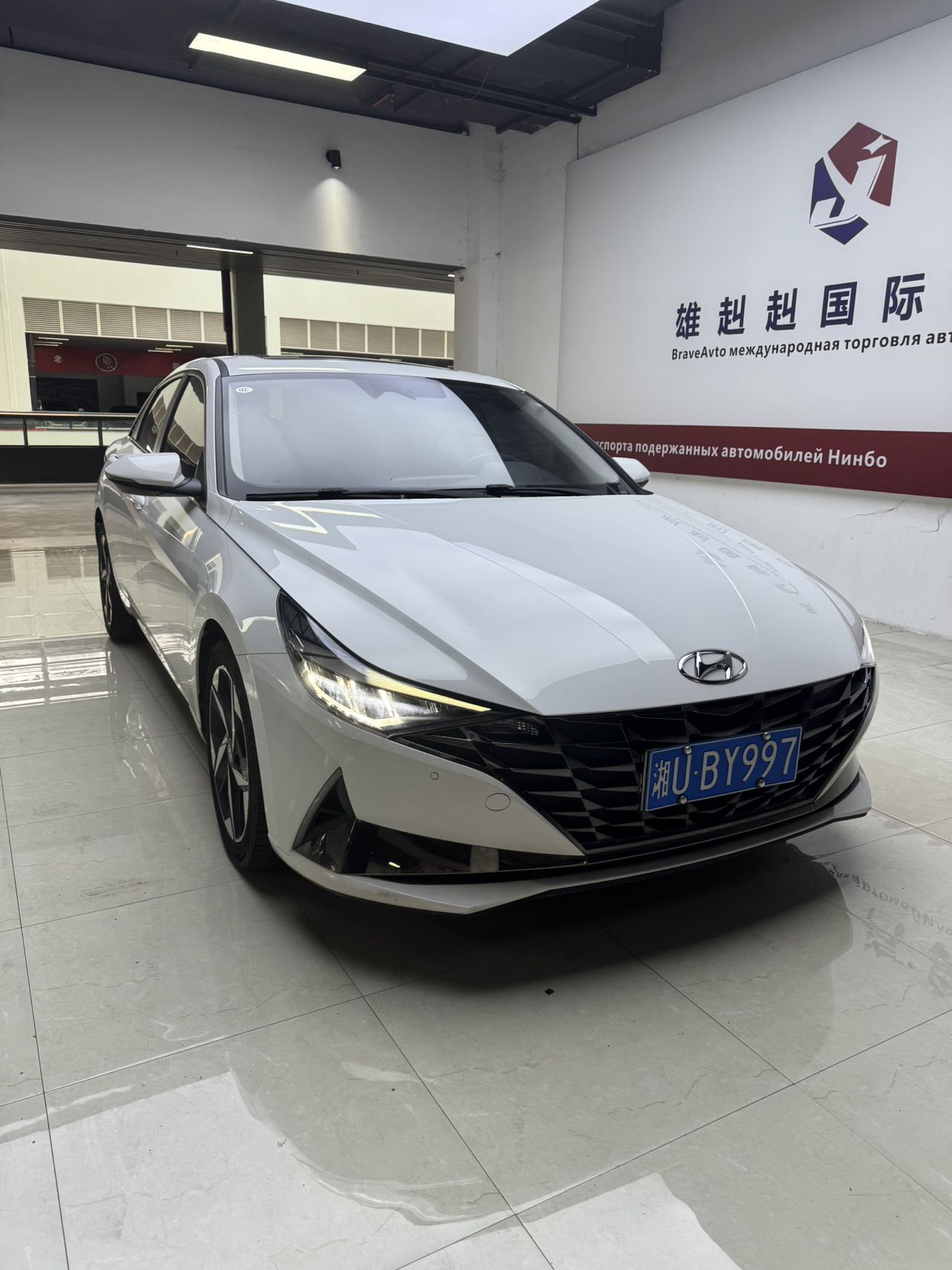 2022 Elantra Premium