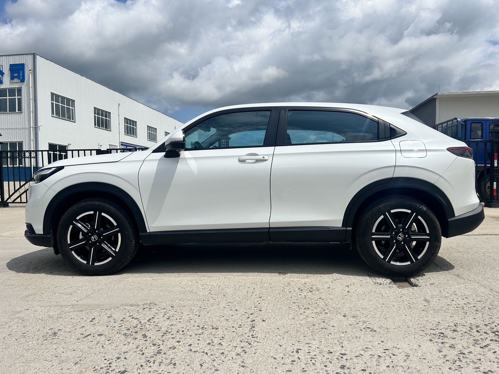 2023款本田缤智1.5L精英版