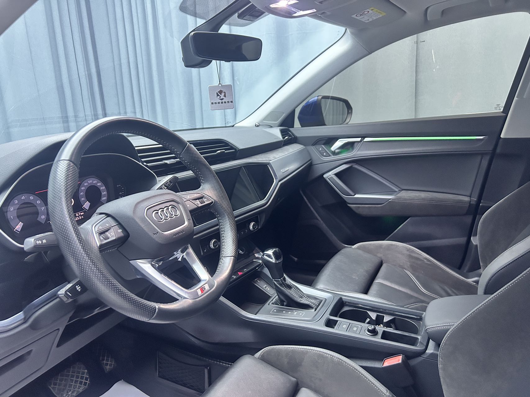 2020款奥迪Q3Sport back进取型