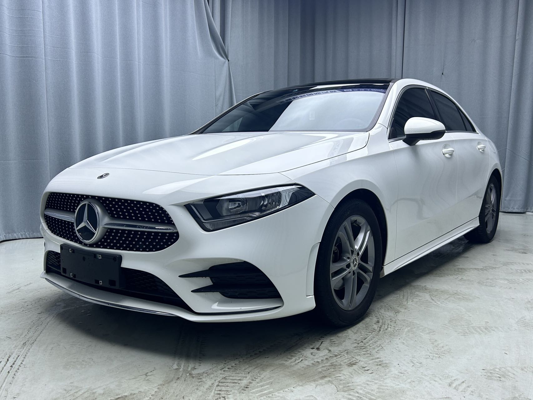 2022款奔驰A180L改款
