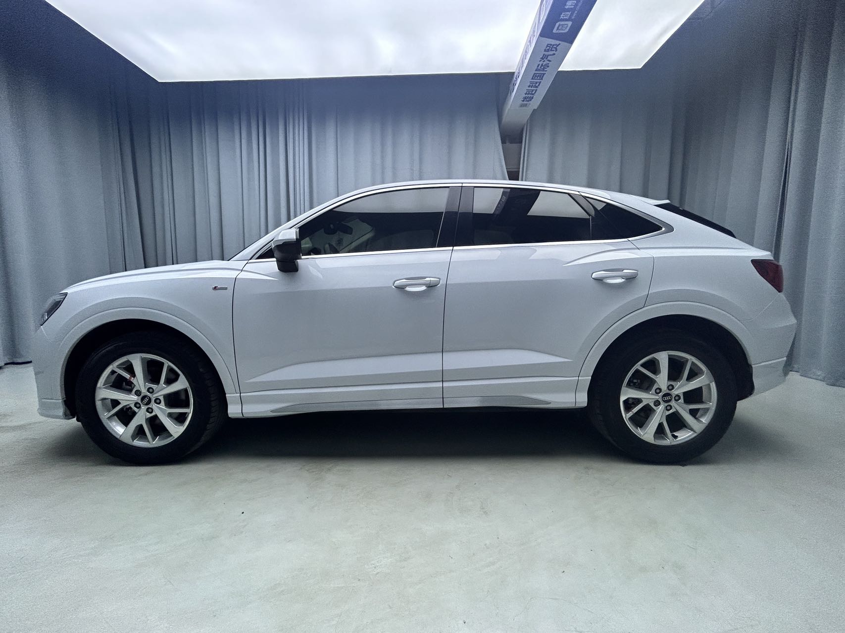 2022款奥迪Q3 Sportback 进取型