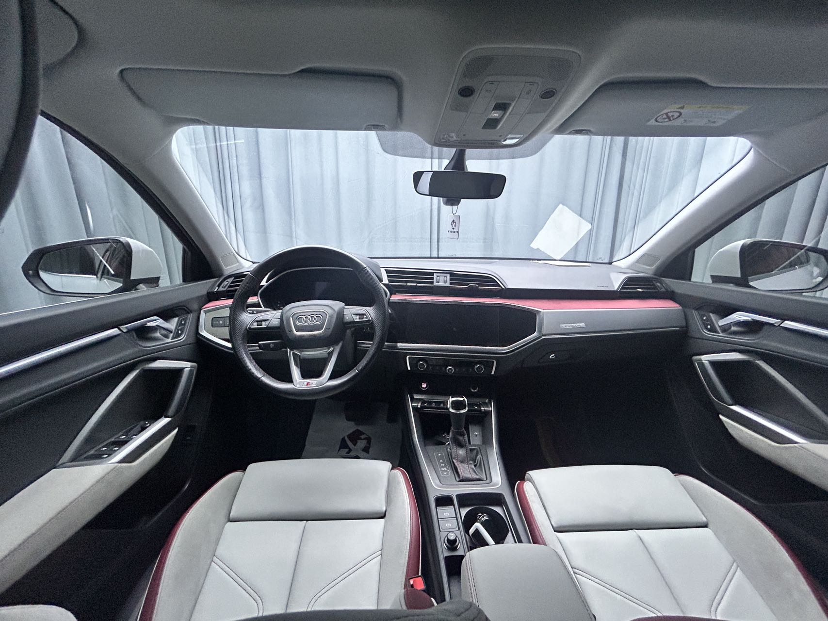 2022款奥迪Q3 Sportback 进取型