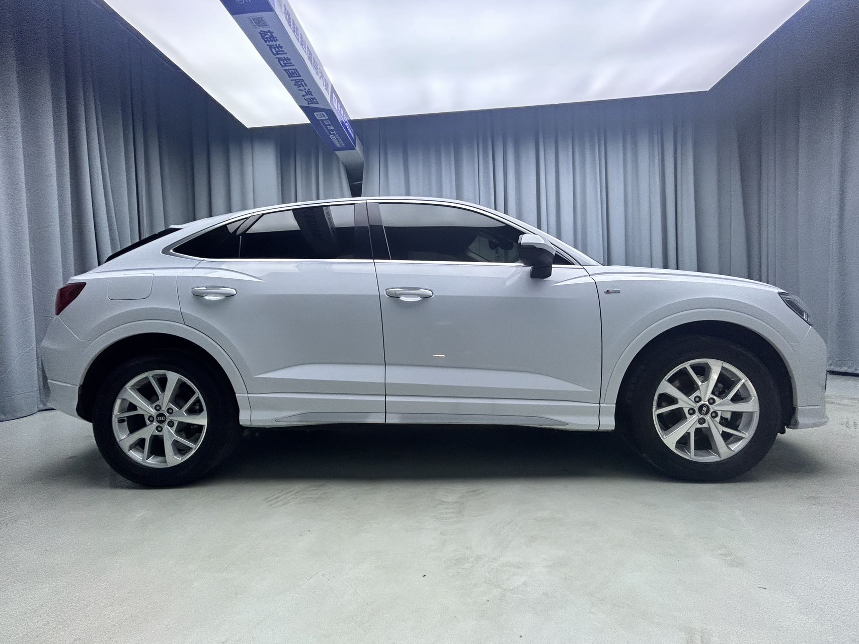 2022款奥迪Q3 Sportback 进取型