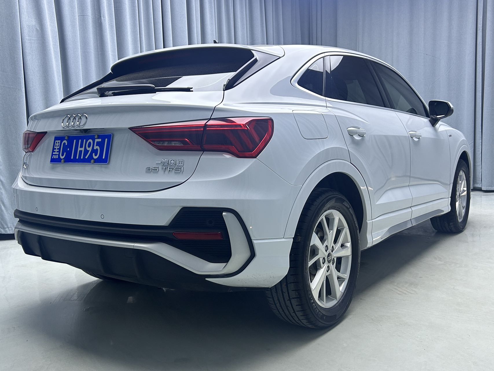2022款奥迪Q3 Sportback 进取型