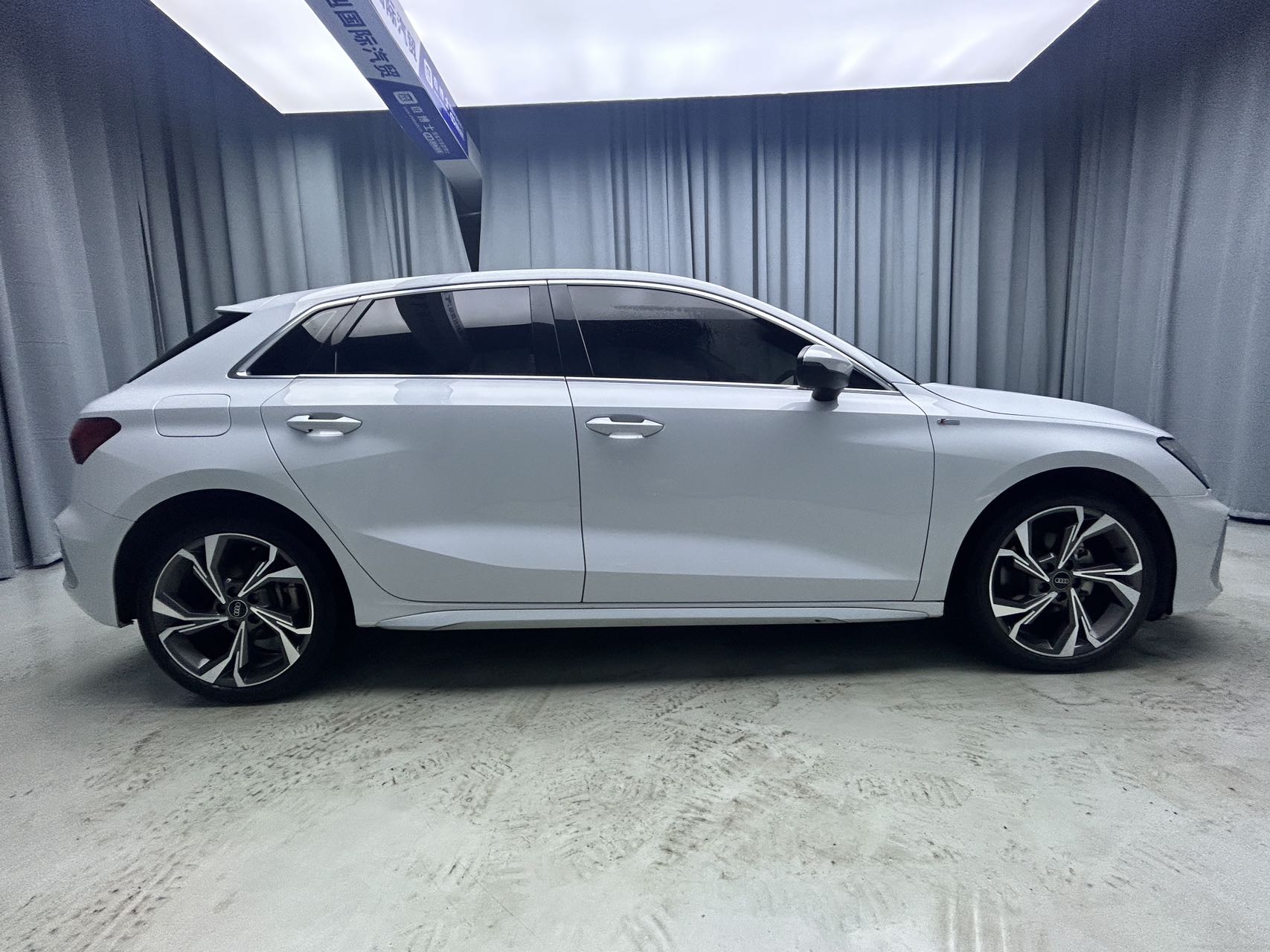 2022款奥迪A3豪华运动