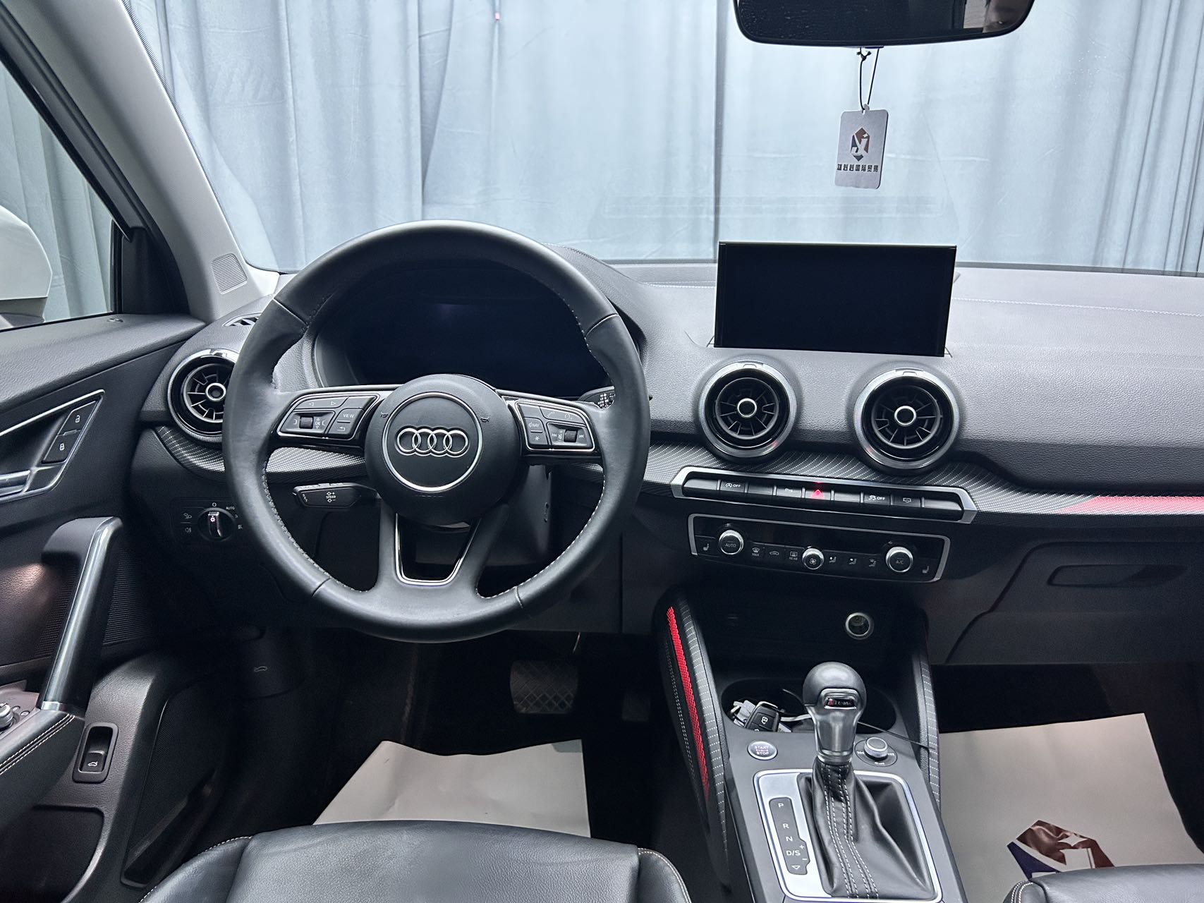 2022款 奥迪Q2L 35 TFSI 豪华致雅