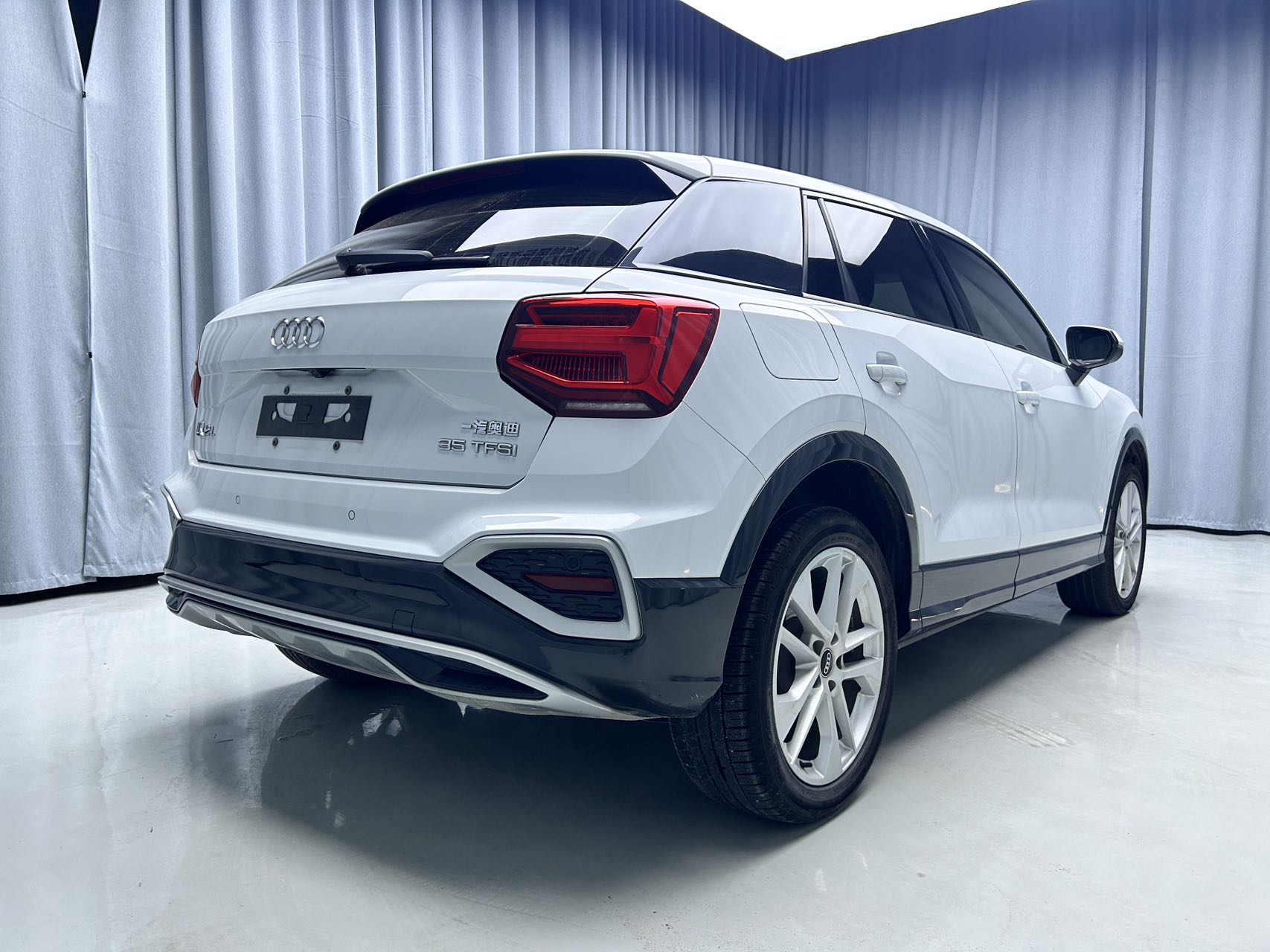 2022款 奥迪Q2L 35 TFSI 豪华致雅