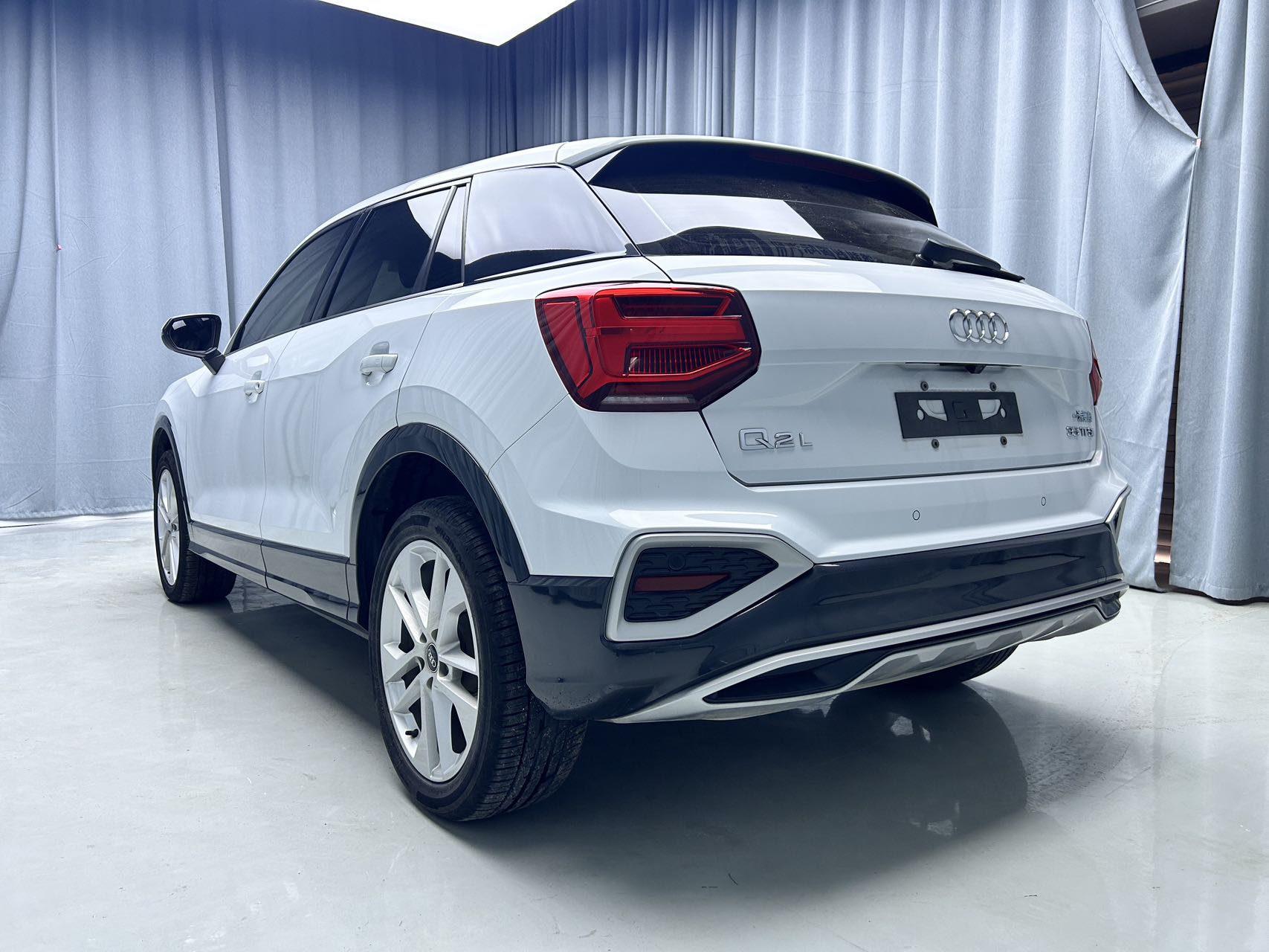 2022款 奥迪Q2L 35 TFSI 豪华致雅