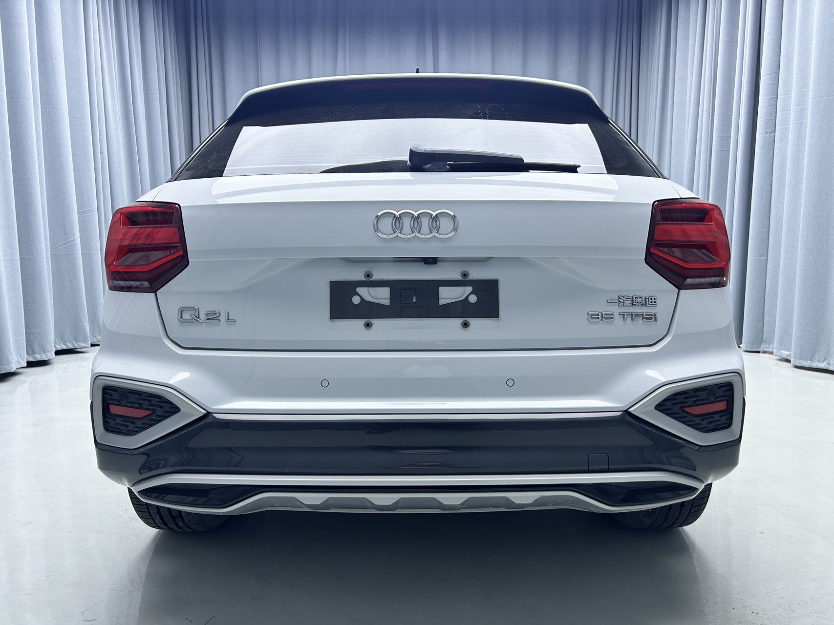 2022款 奥迪Q2L 35 TFSI 豪华致雅