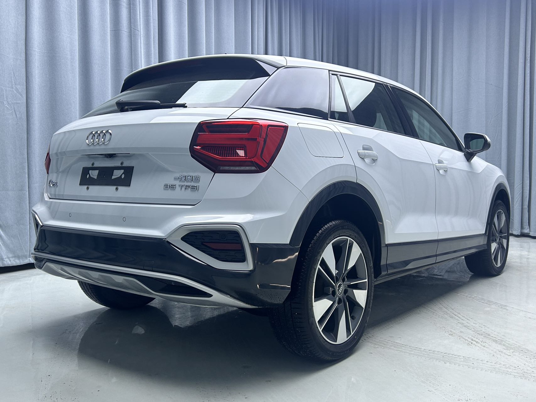 奥迪2022款 Q2L 1.4TFSI 35TFSI 时尚致雅型