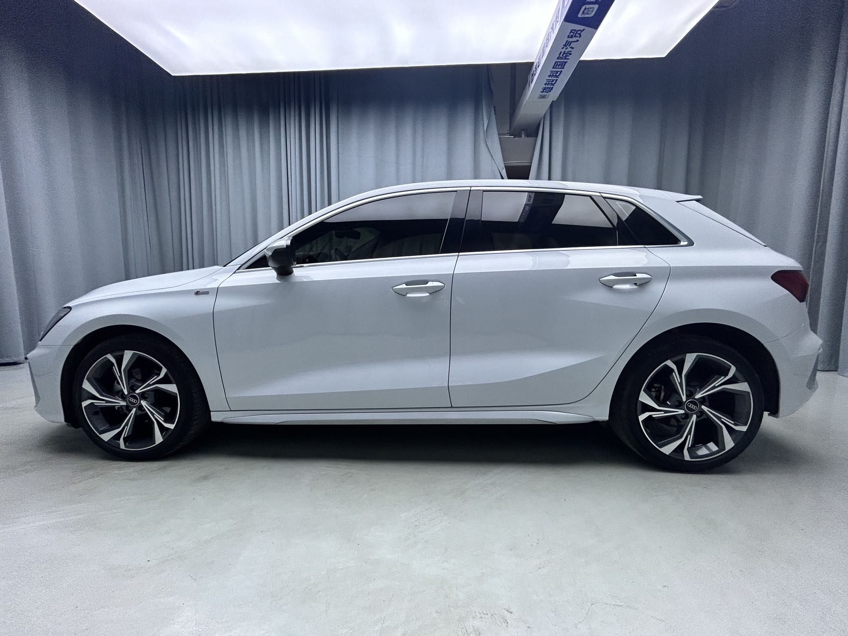 2023款奥迪A3 Sportback时尚运动版