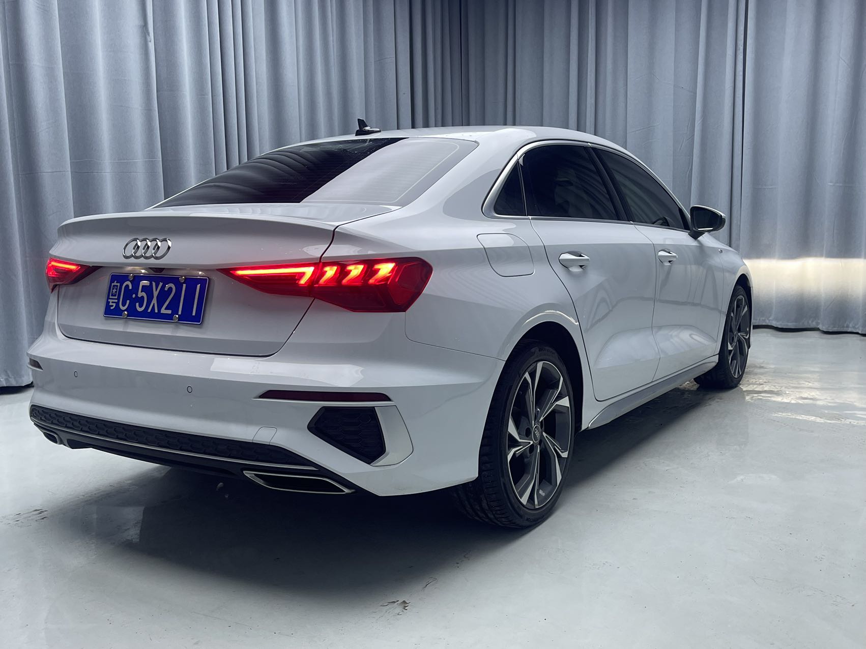 2022款奥迪A3L豪华运动
