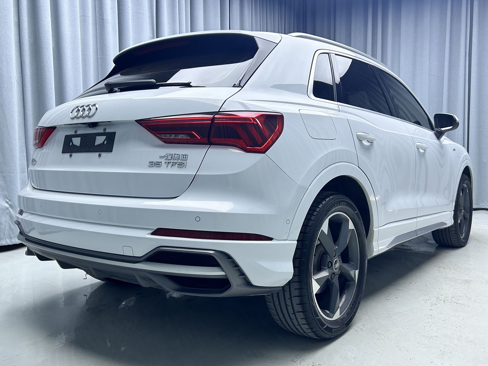 22款奥迪Q3时尚动感