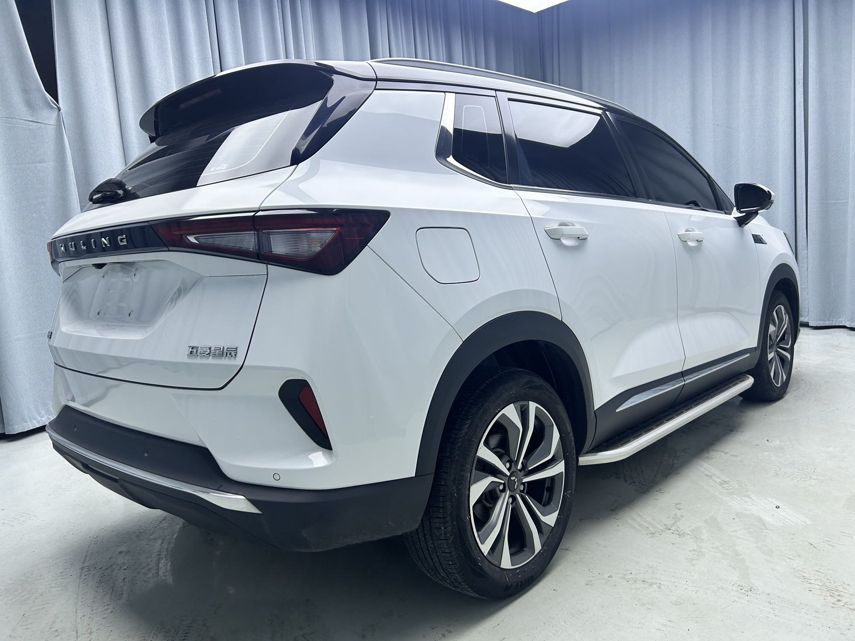 五菱星辰 2021款 1.5T 自动星曜版