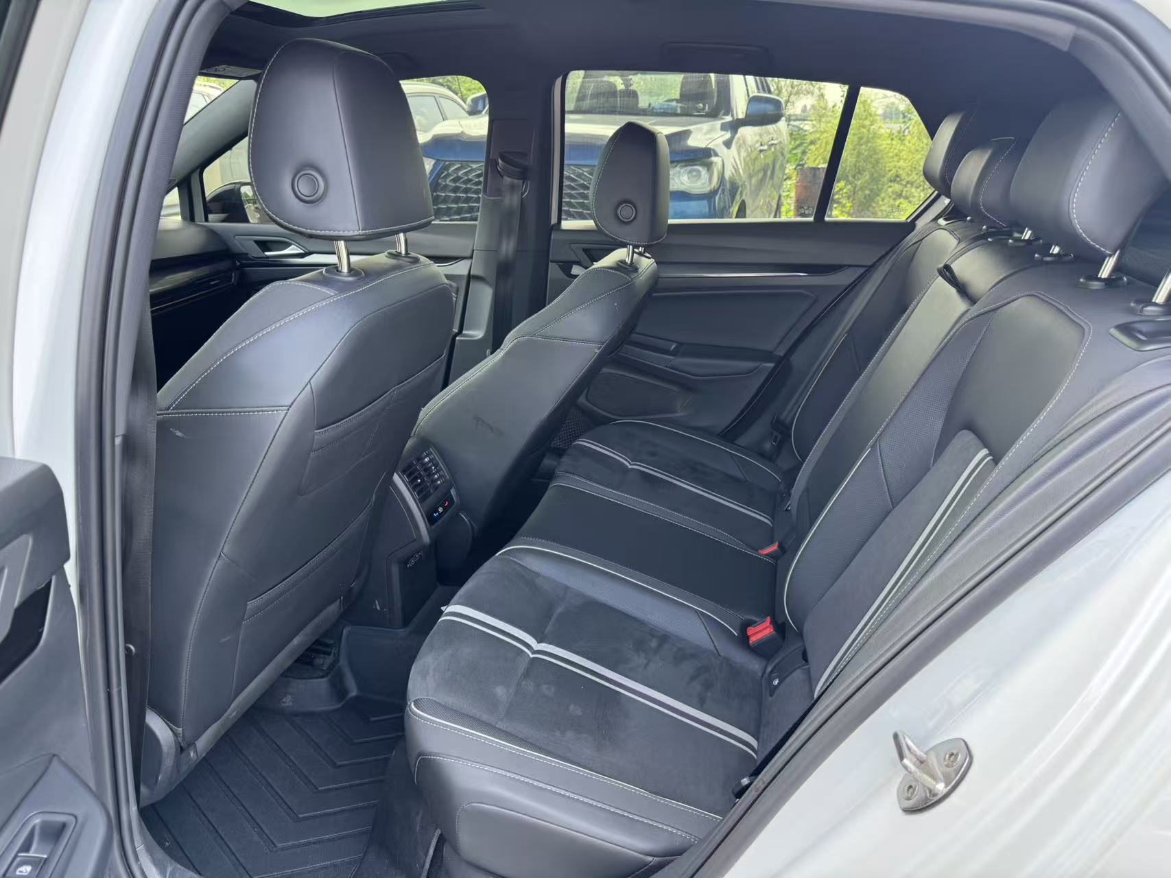 2021 Golf R-Line